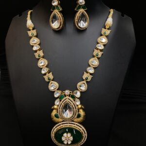 Green and mossanaite stone necklace set